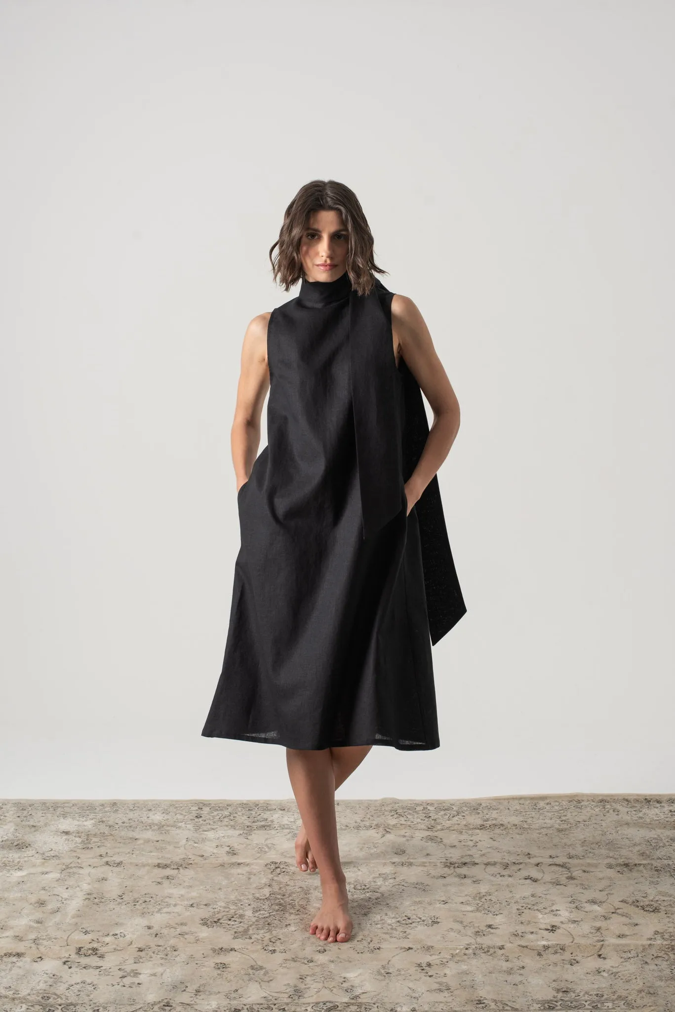 Axel Linen Tie Dress Black