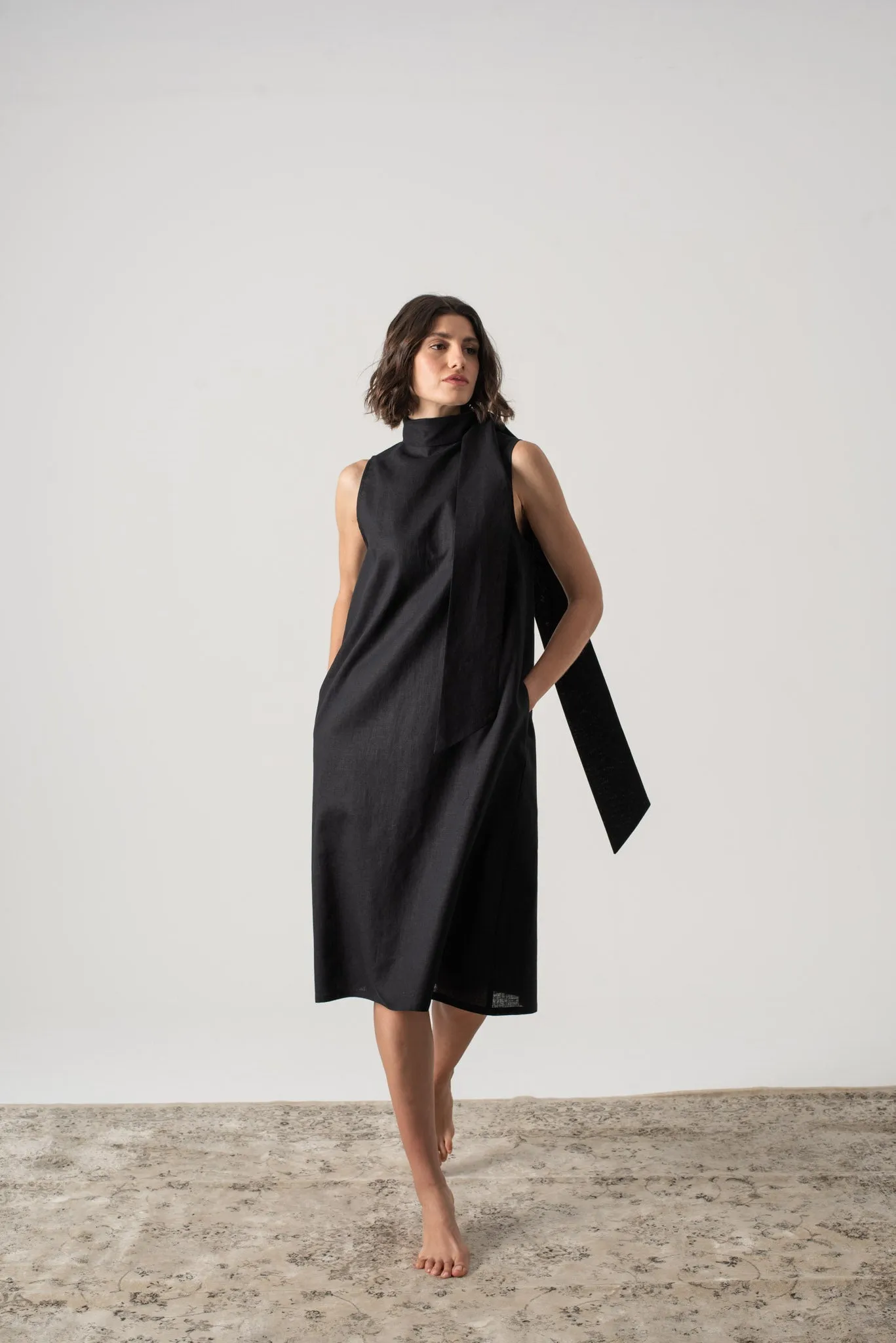 Axel Linen Tie Dress Black