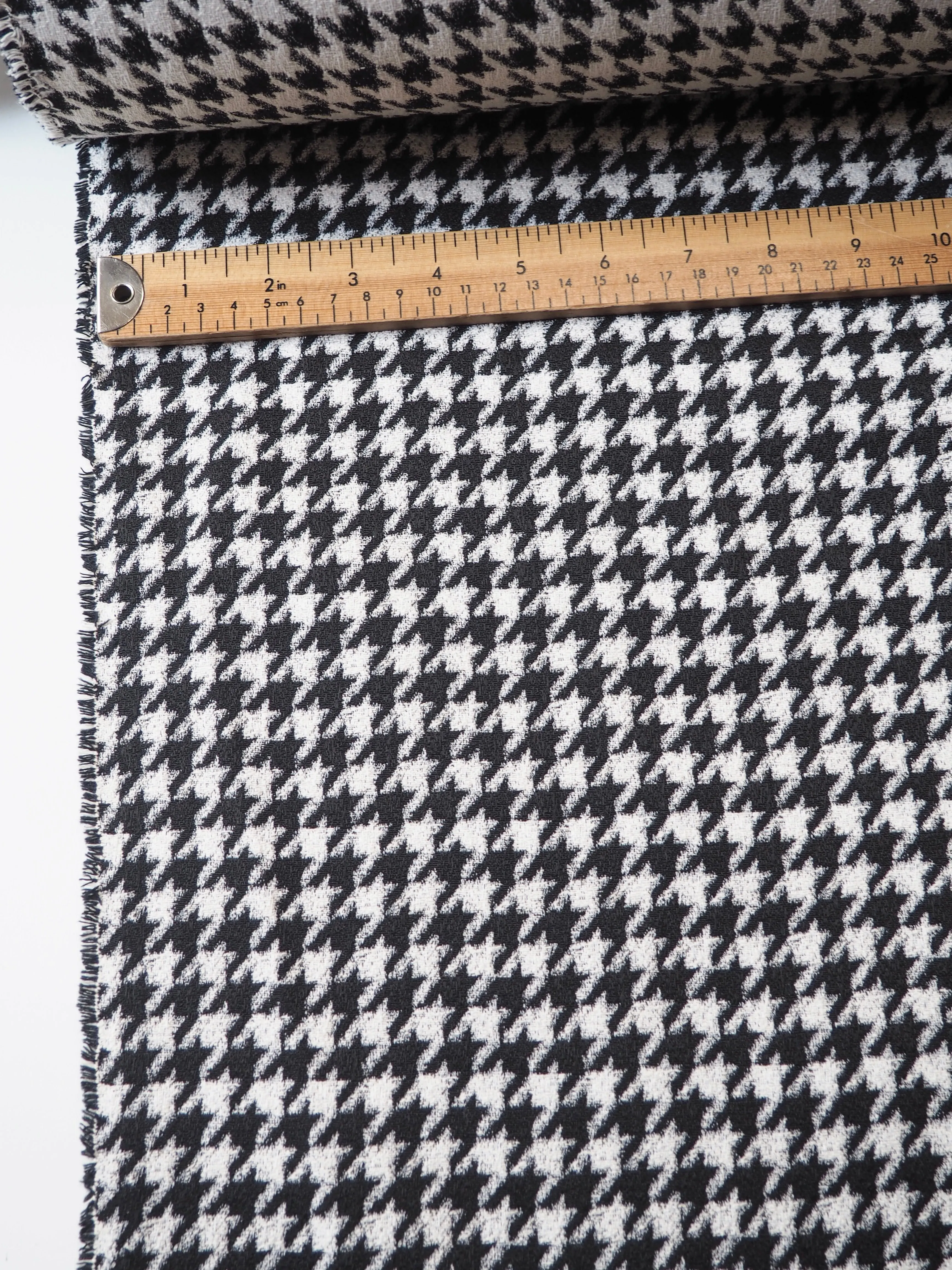 B W Houndstooth Stretch Jacquard
