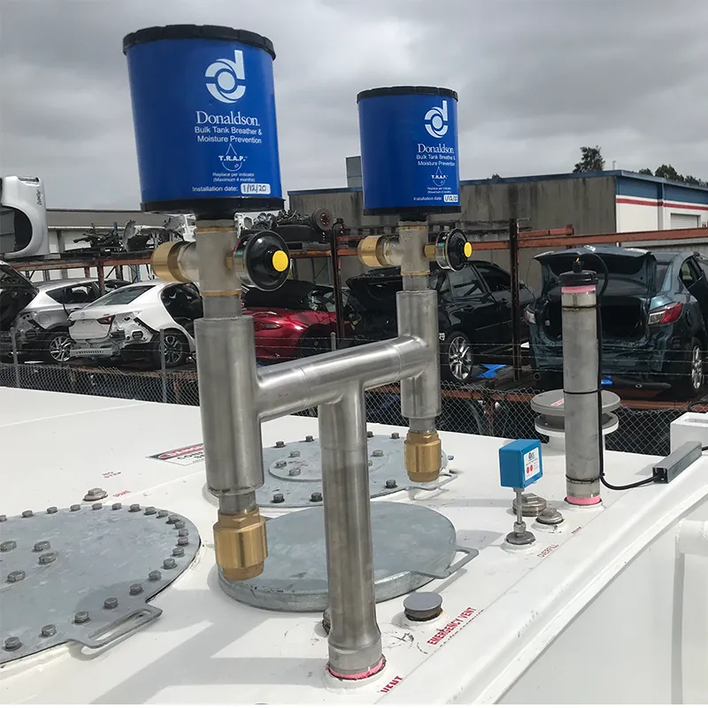 DONALDSON TRAP Filtered Tank Breather Assembly