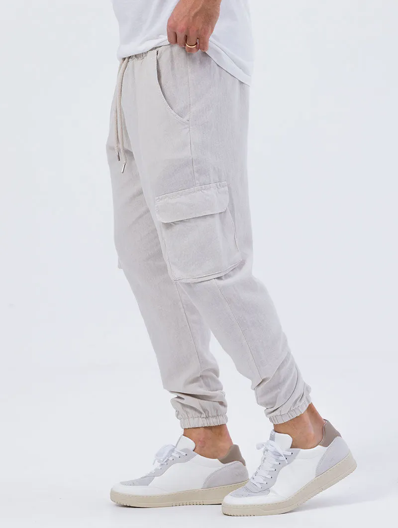 EZRA CARGO PANTS IN BEIGE