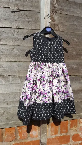 Girls cotton summer dress to fit age 5-6 chest 23 inches.