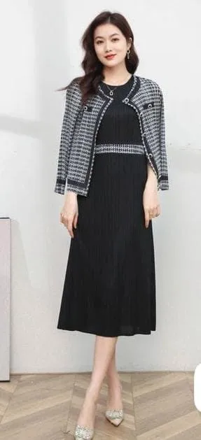 Imported pleated dres with shrug
