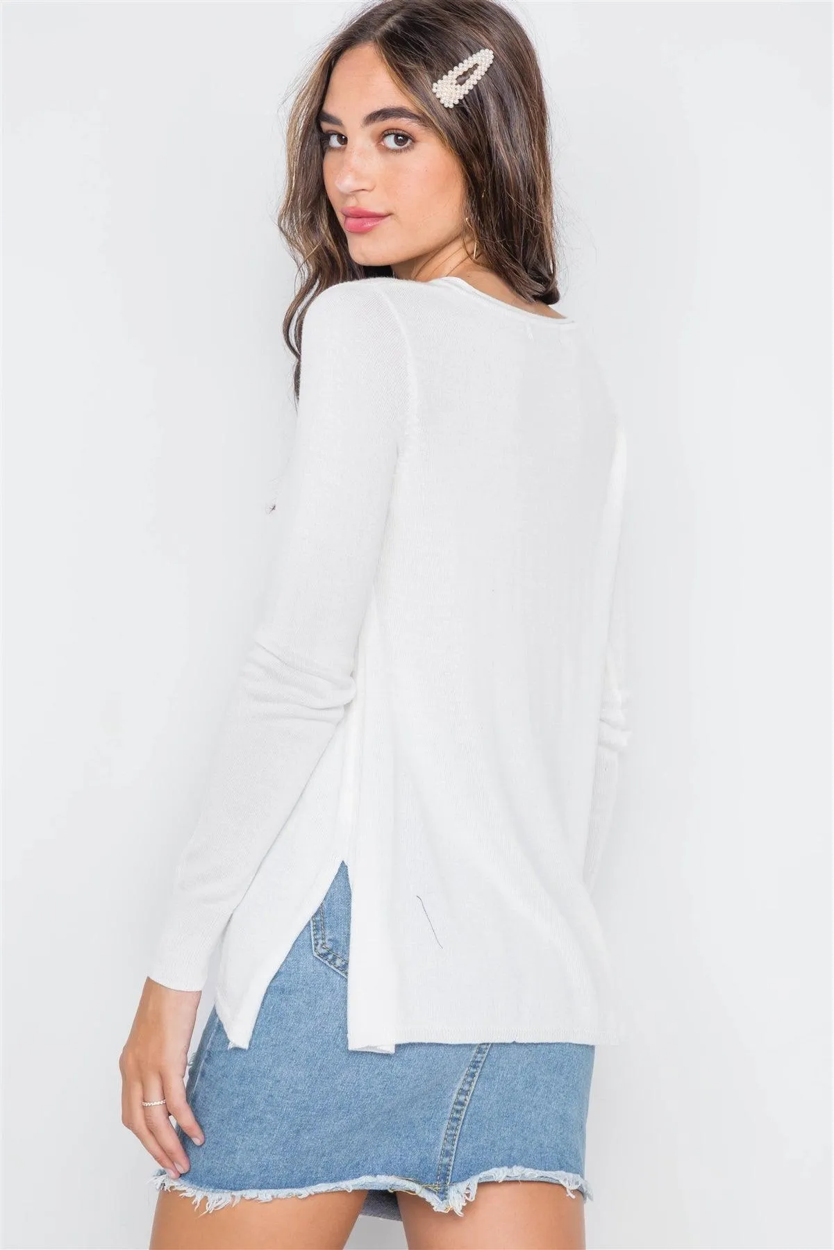 Ivory Knit Casual V-Neck Solid Long Sleeve Sweater