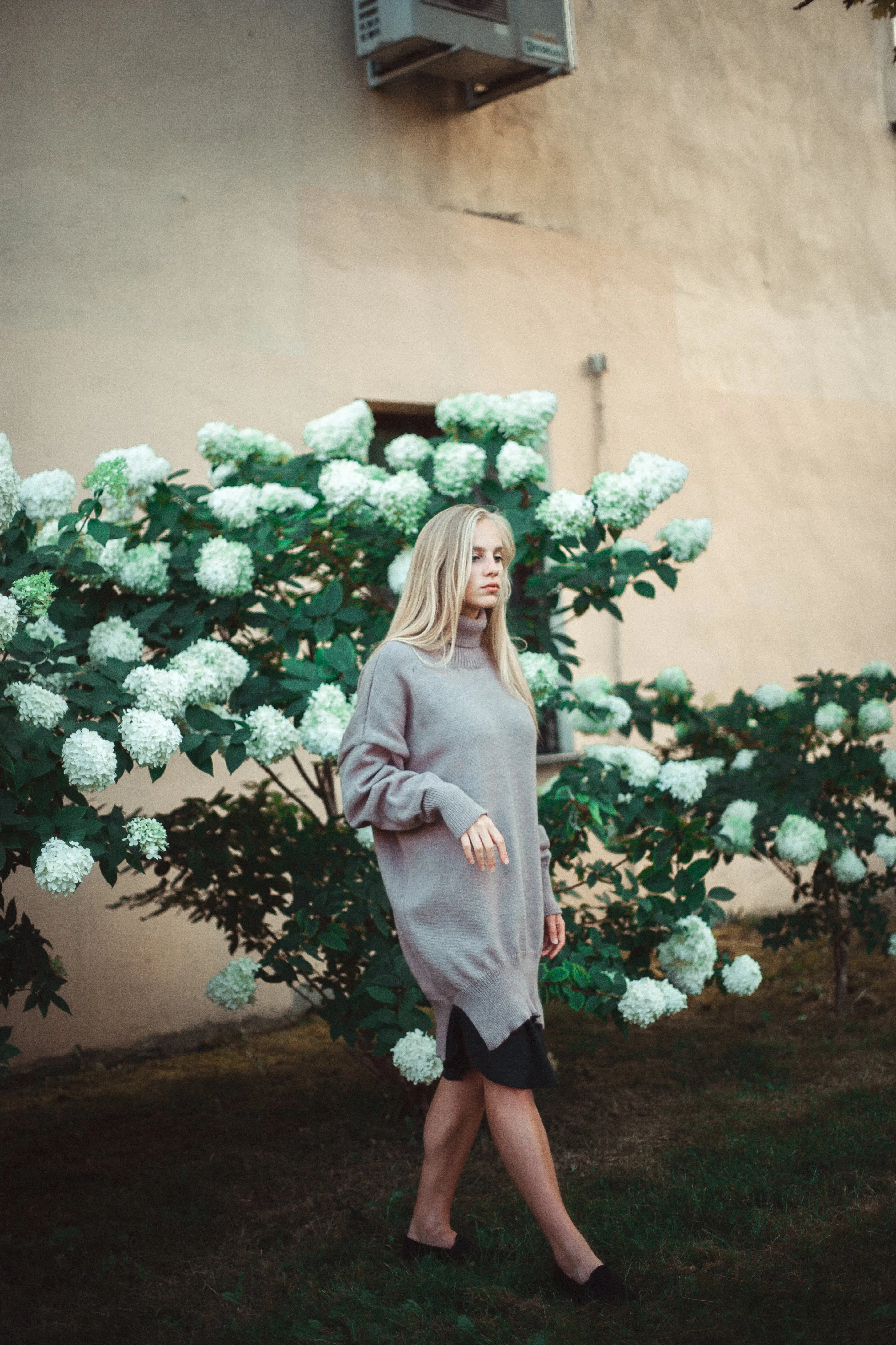 “Lilac” –  Wool  oversized long sweater | VÉJA