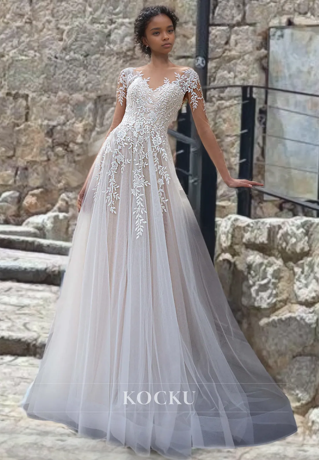 Low V-Neck A-Line Long Sleeves Appliques Lace Beach Wedding Dress with Train Boho Gowns