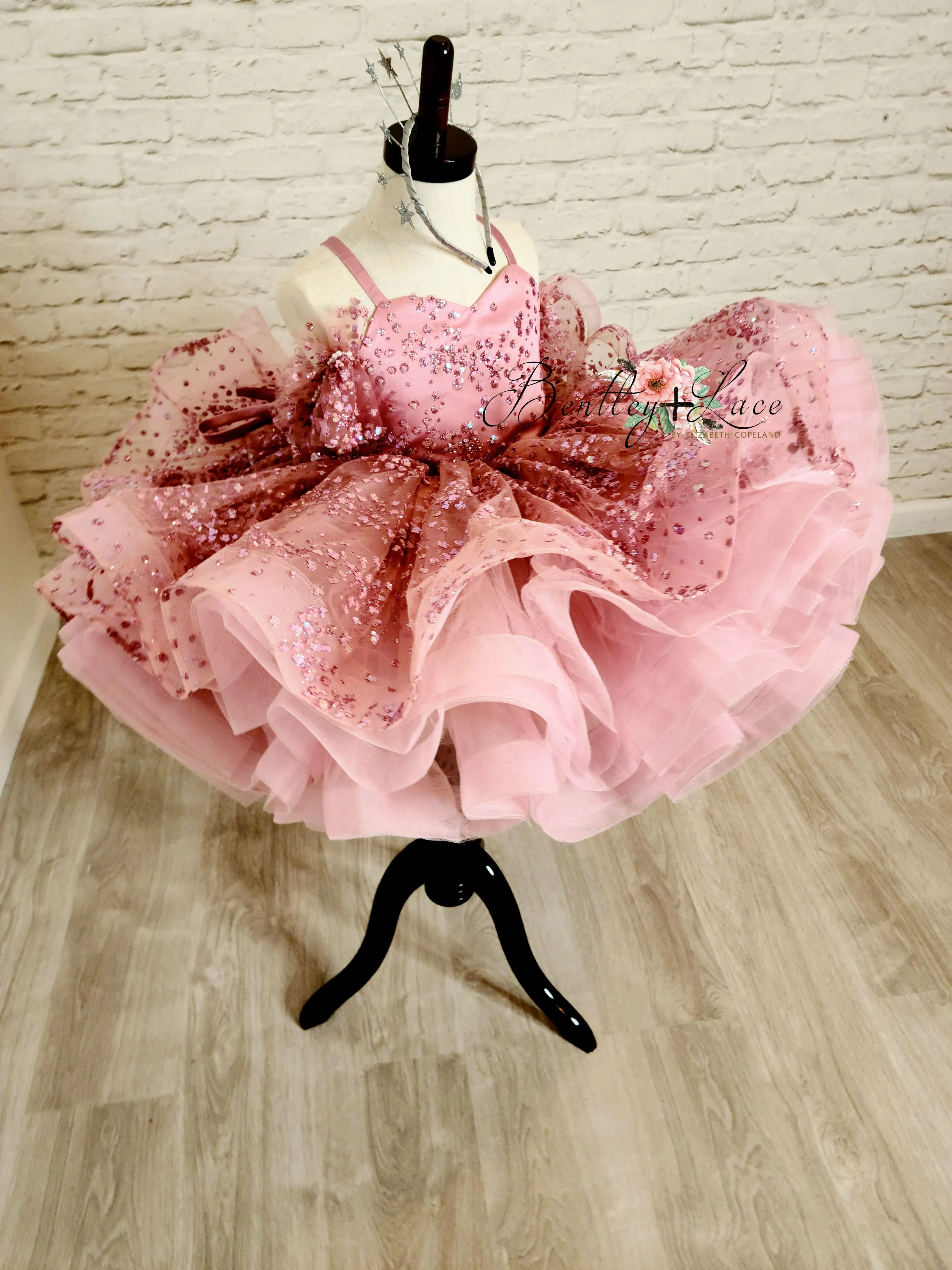 retired rental guc "Starry Eyes" Petal Length Dress Pink (4 Year - Petite 5 Year)