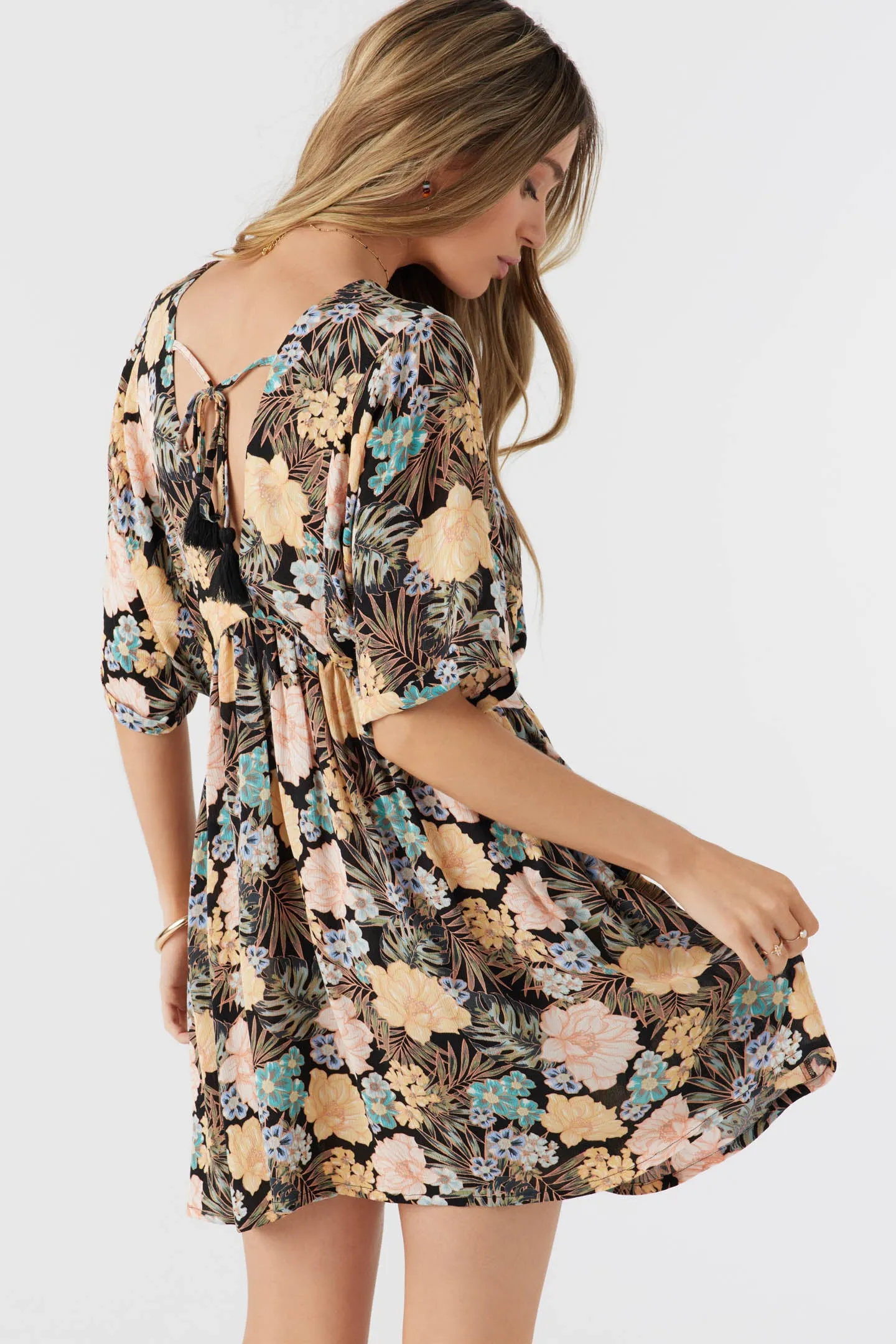 ROSEMARY MACAW TROPICAL SHORT SLEEVE DRESS