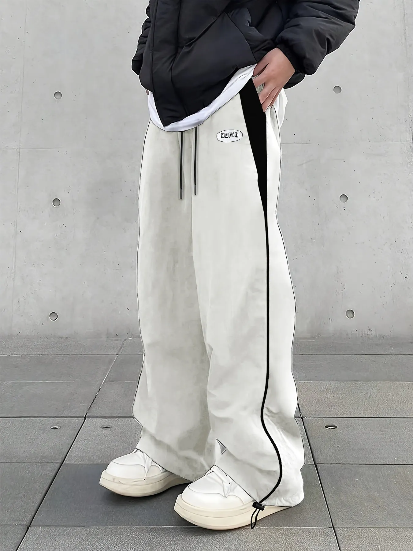 Ultra-Soft Men's Loose Fit Drawstring Sweatpants - Sweatpants with Lightweight Comfy Fabric, Elastic Waistband, and Relaxed Fit for Sport, Casual Wear, and Everyday Comfort - Ideal for Lounging, Jogging, and Outdoor Activitie
