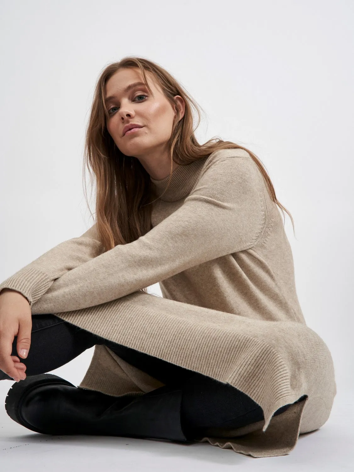 Veronica Crew neck midi dress (Natural Melange)
